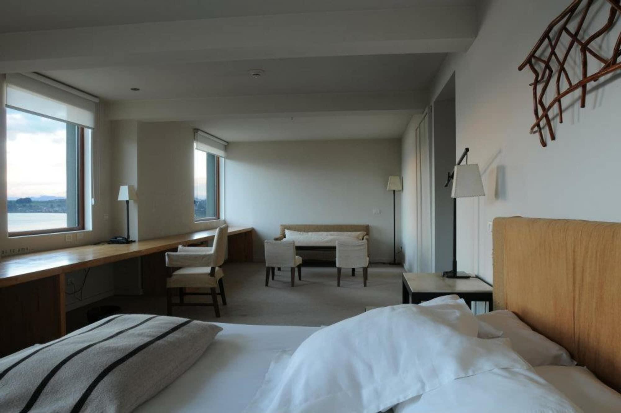 Enjoy Puerto Varas Exterior photo A room at the hotel
