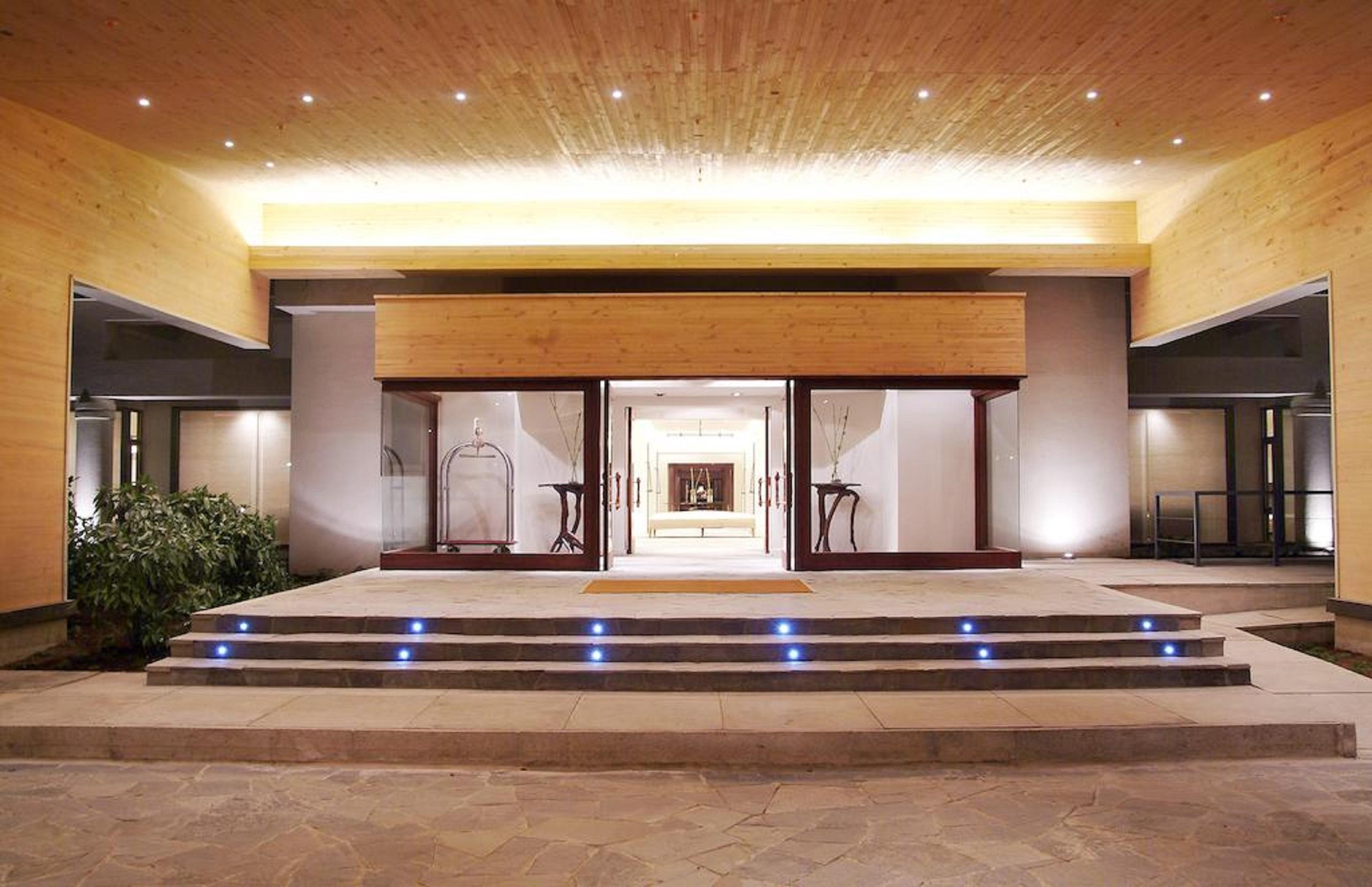 Enjoy Puerto Varas Exterior photo Entrance to the hotel