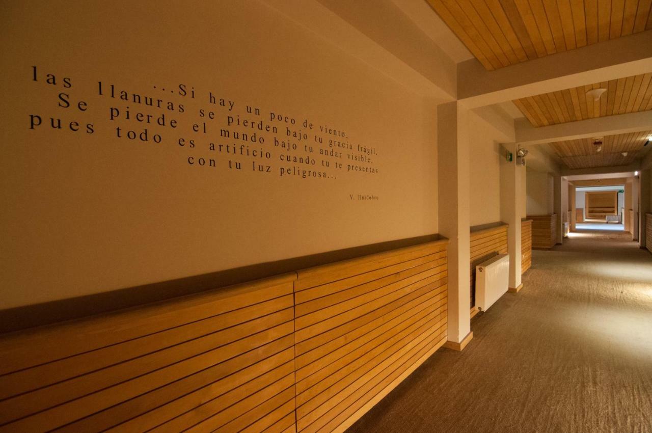 Enjoy Puerto Varas Exterior photo Interior of the library